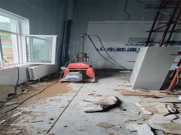 工业园区地基基础下沉墙体裂缝加固注浆顶升施工